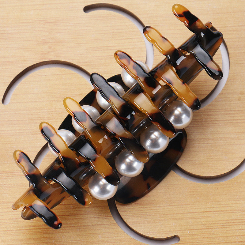 Dark Tea Pearl Hair Claw