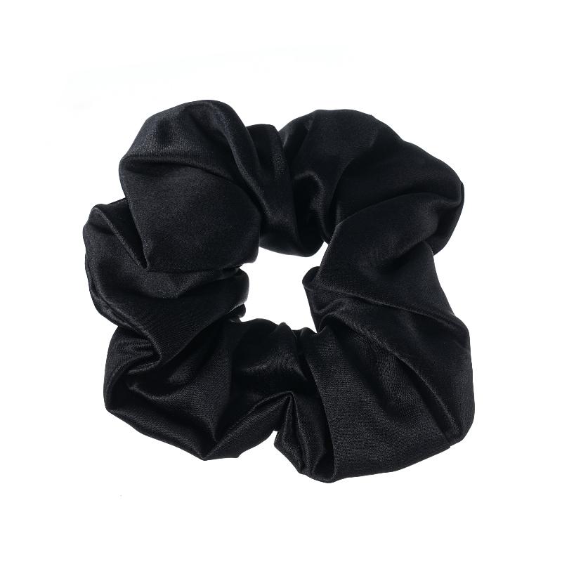WiwiKiwi Silk Scrunchie