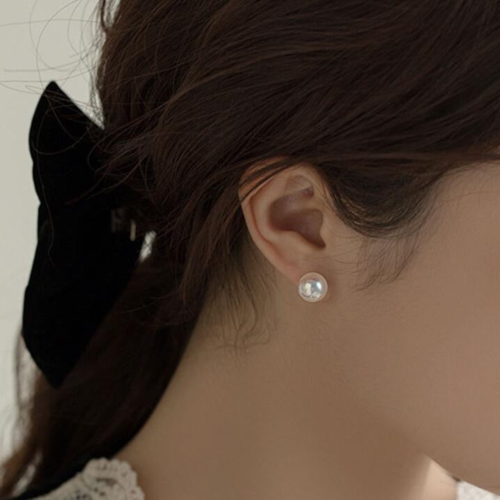 Moonlit Kiss Pearl Earrings