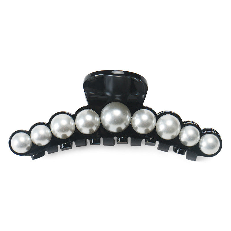 Elegant Pearls Hair Claw